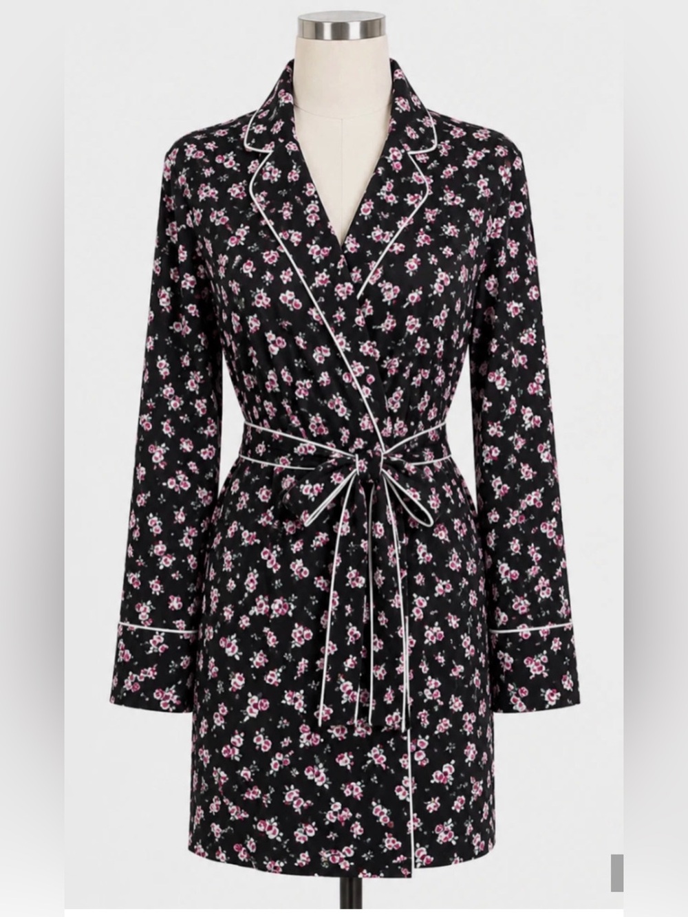 NEW EXPRESS ONE ELEVEN BLACK PINK SATIN ROSE BUD FLORAL BELTED KIMONO ROBE M/L